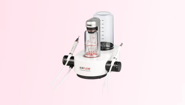 EMS Airflow Dental Cleaning